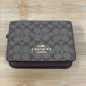 Coach mini wallet on chain